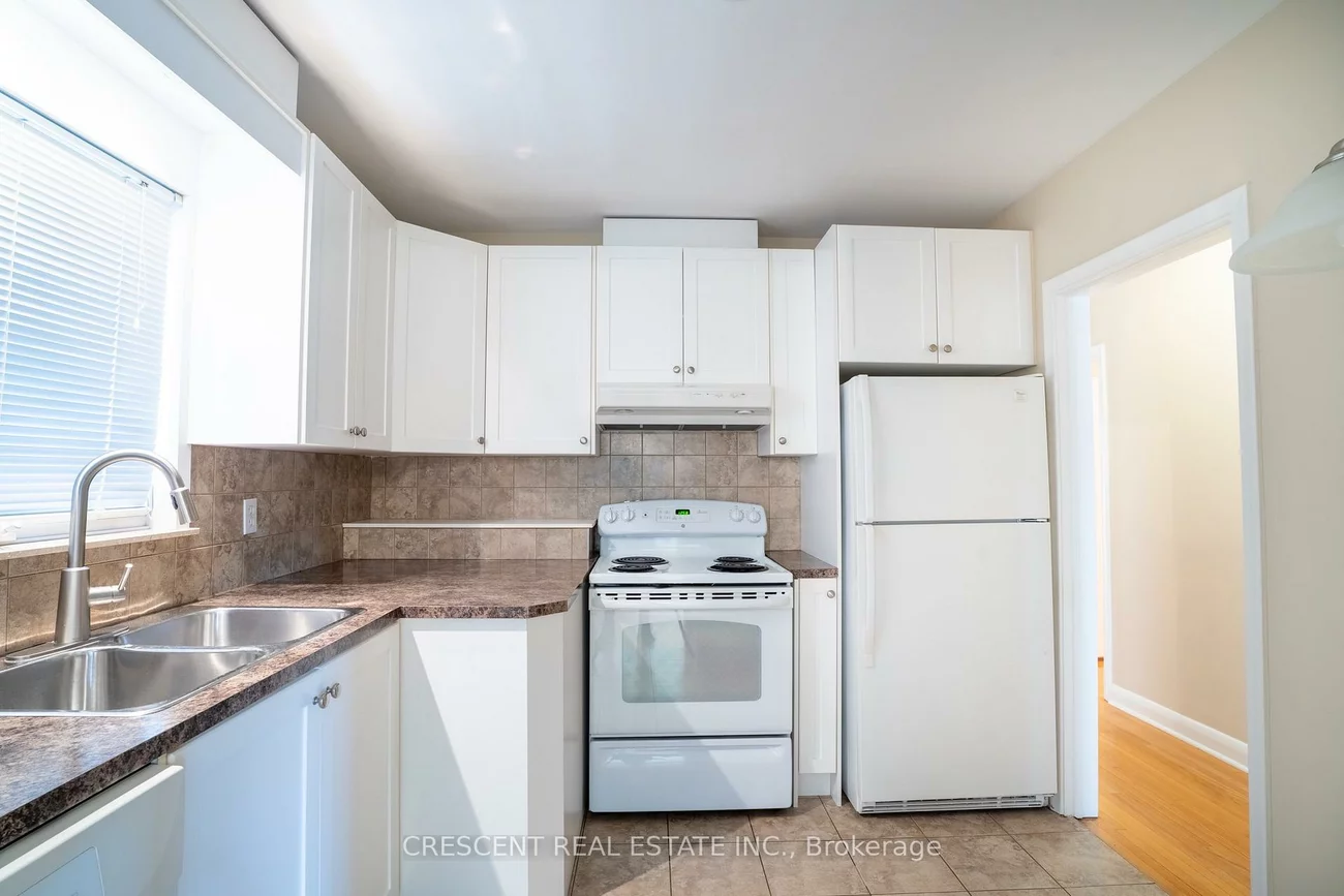 14, Claymore, Stonegate-Queensway, Toronto