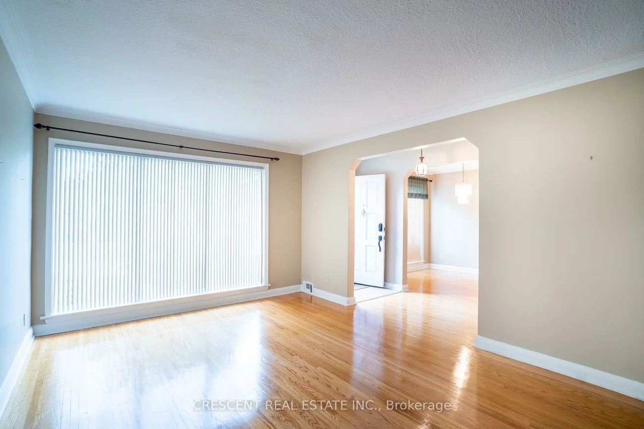 14, Claymore, Stonegate-Queensway, Toronto