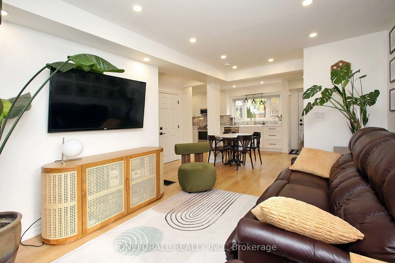 10, Esmond, Elms-Old Rexdale, Toronto