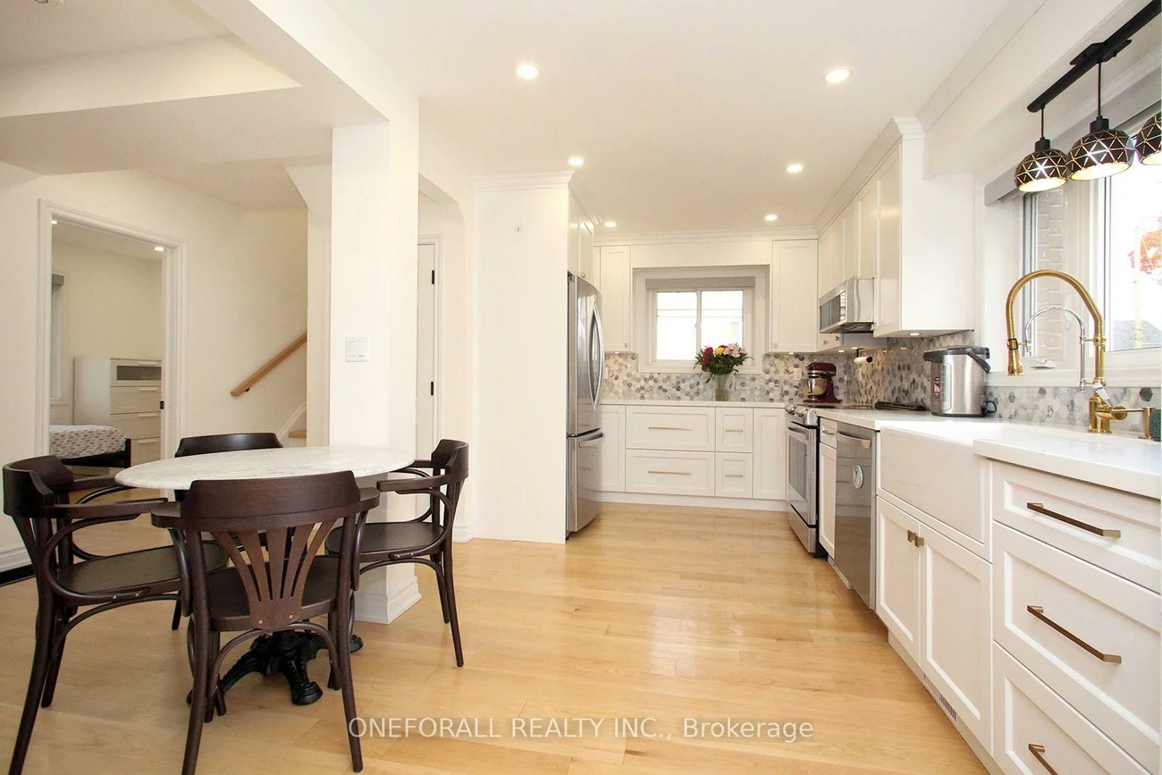 10, Esmond, Elms-Old Rexdale, Toronto
