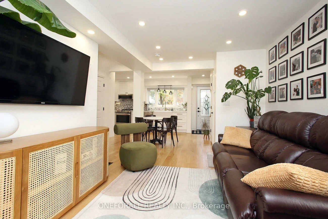 10, Esmond, Elms-Old Rexdale, Toronto