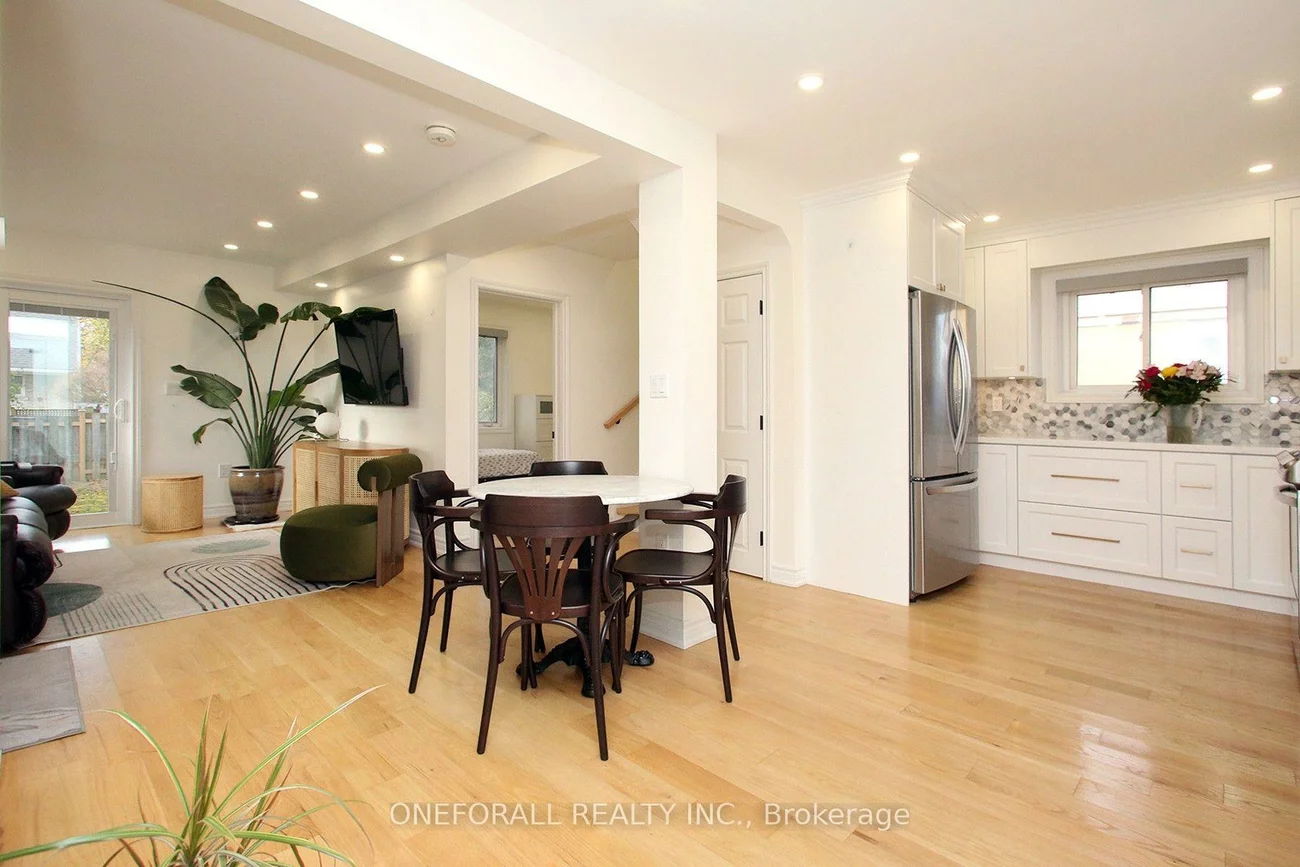 10, Esmond, Elms-Old Rexdale, Toronto