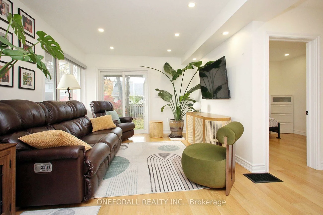 10, Esmond, Elms-Old Rexdale, Toronto