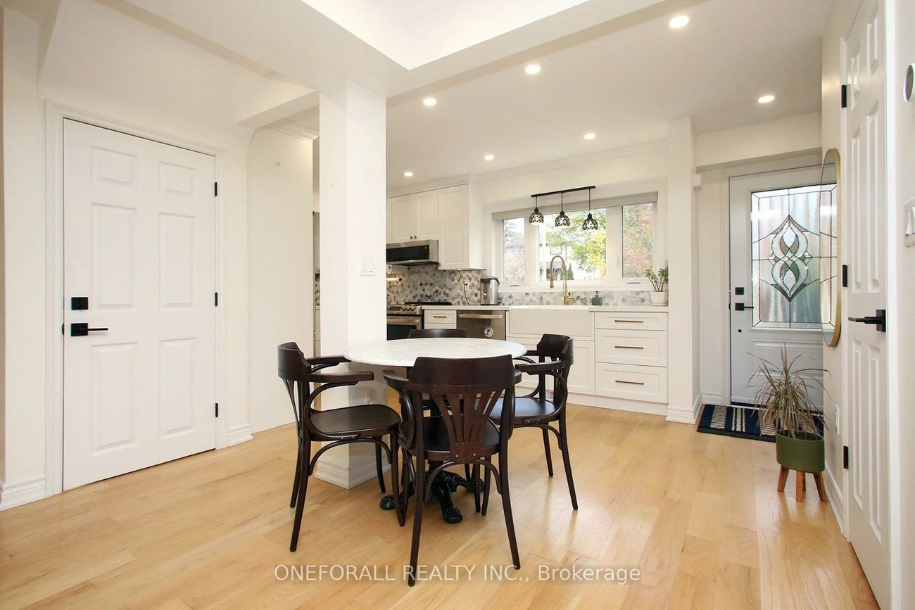 10, Esmond, Elms-Old Rexdale, Toronto