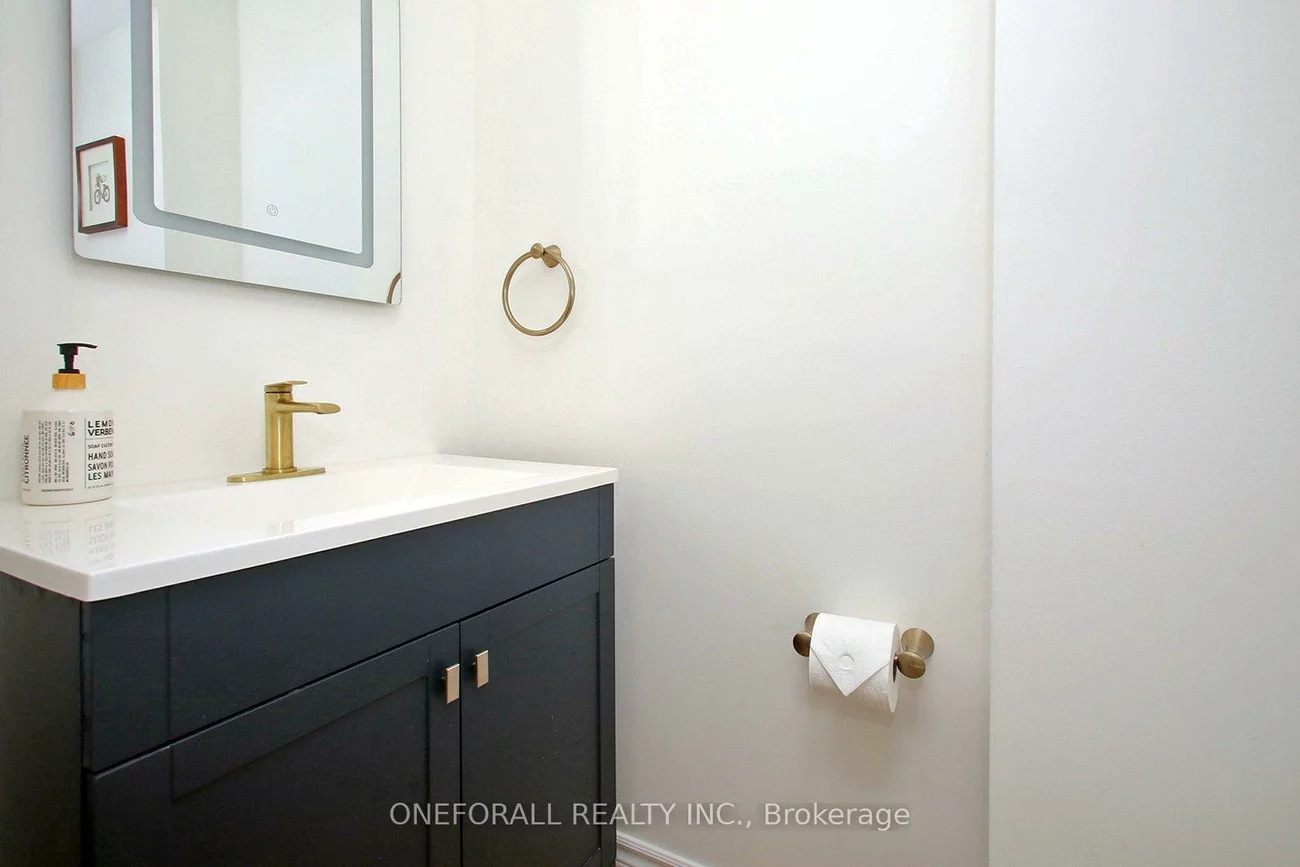 10, Esmond, Elms-Old Rexdale, Toronto