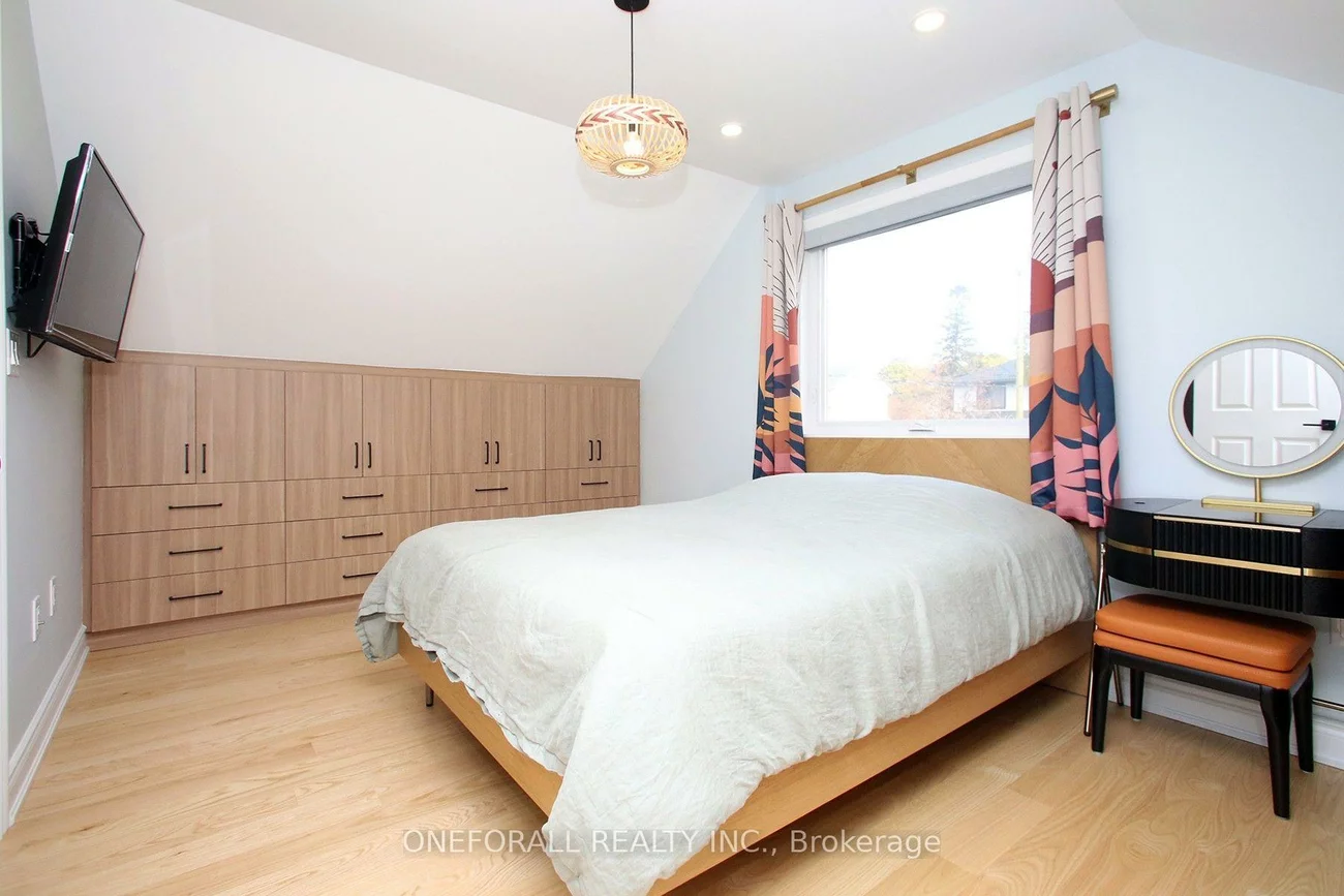 10, Esmond, Elms-Old Rexdale, Toronto