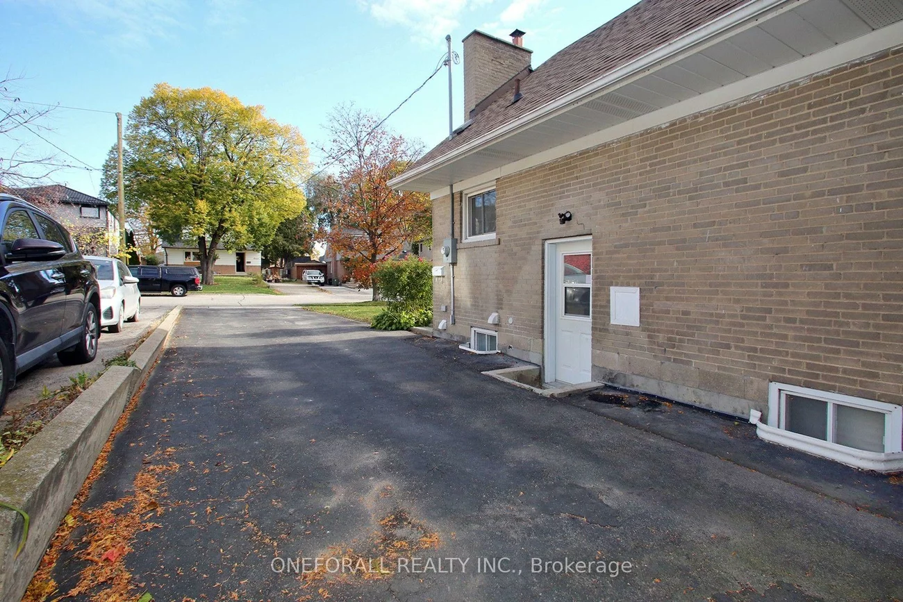 10, Esmond, Elms-Old Rexdale, Toronto