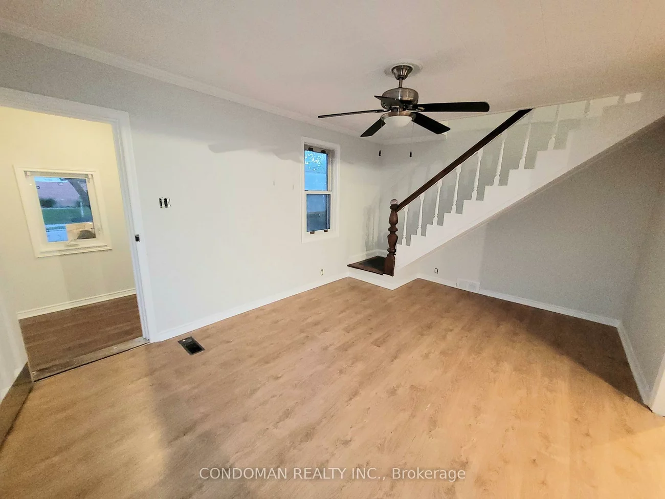22, Fairfield, Long Branch, Toronto