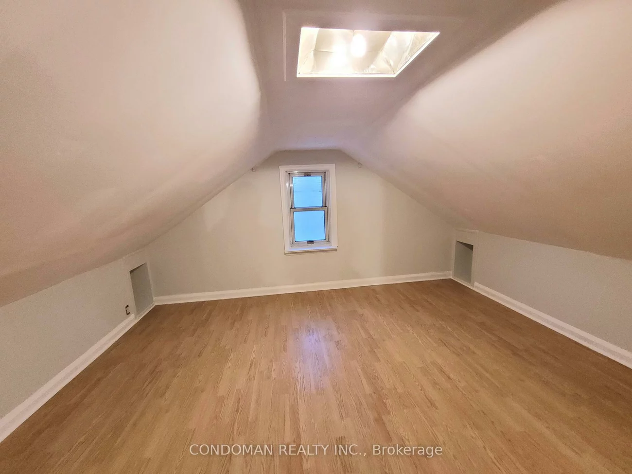 22, Fairfield, Long Branch, Toronto