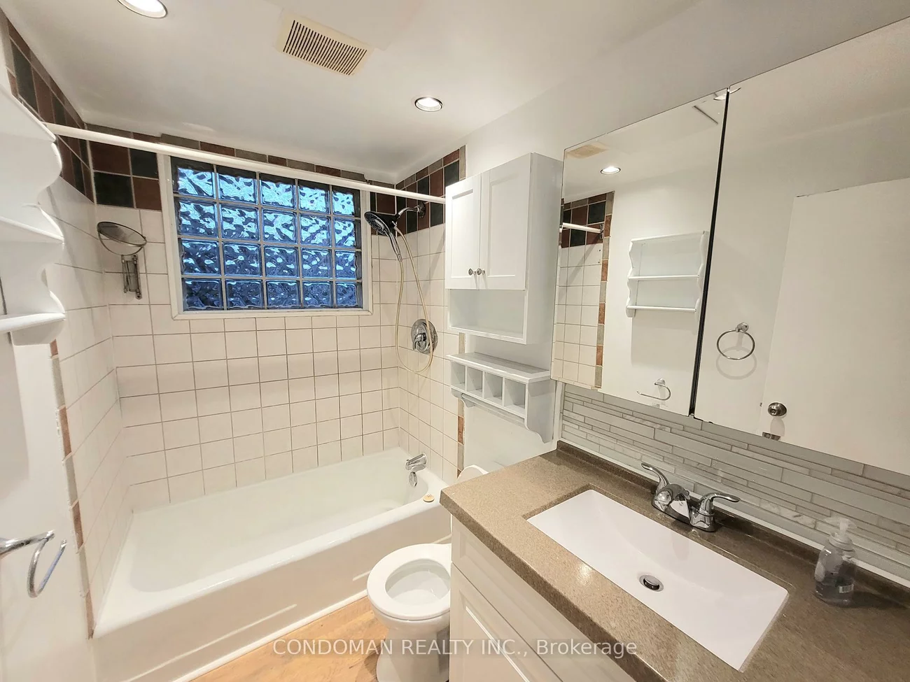 22, Fairfield, Long Branch, Toronto