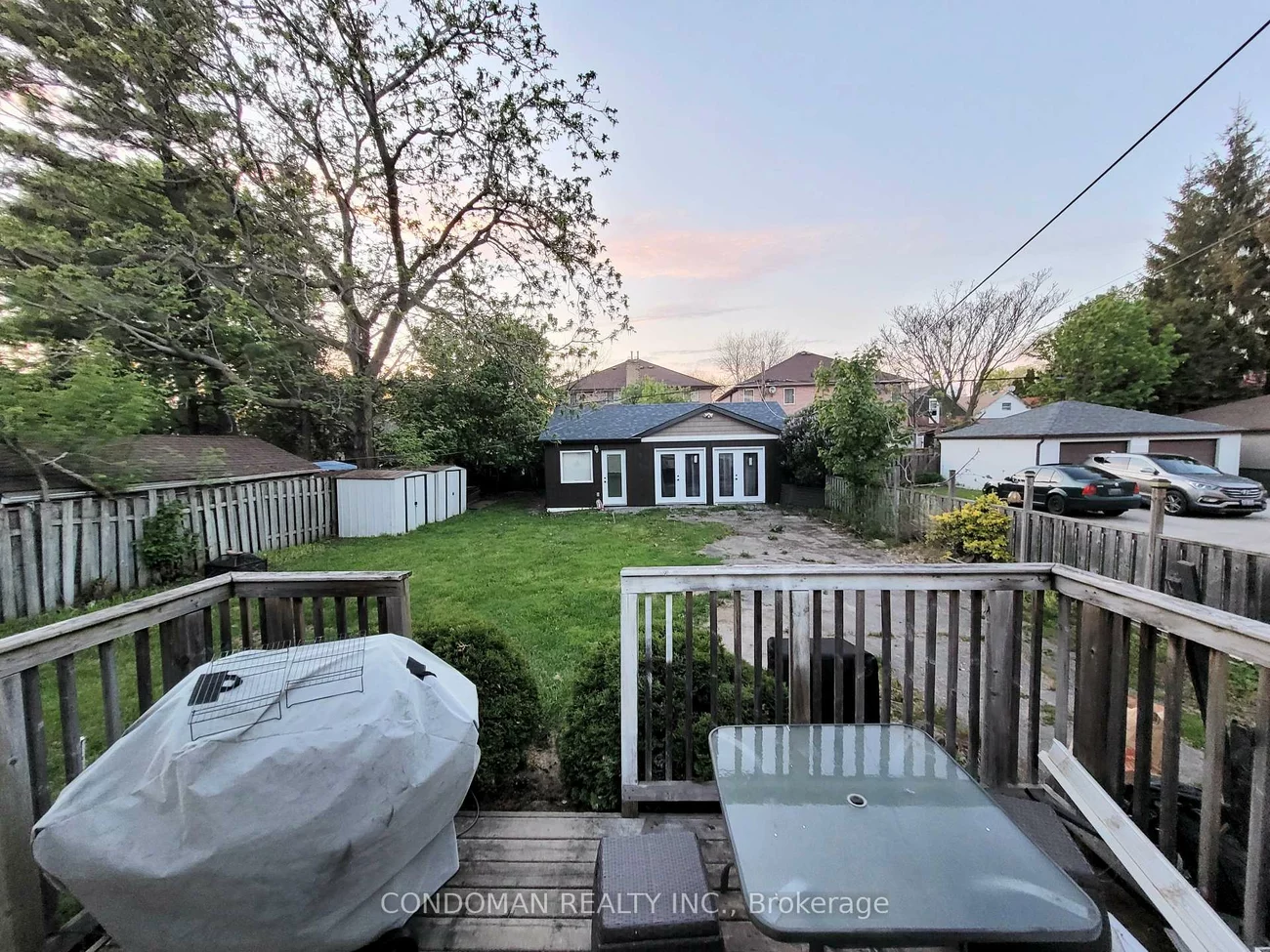 22, Fairfield, Long Branch, Toronto