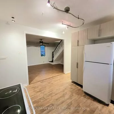 22, Fairfield, Long Branch, Toronto
