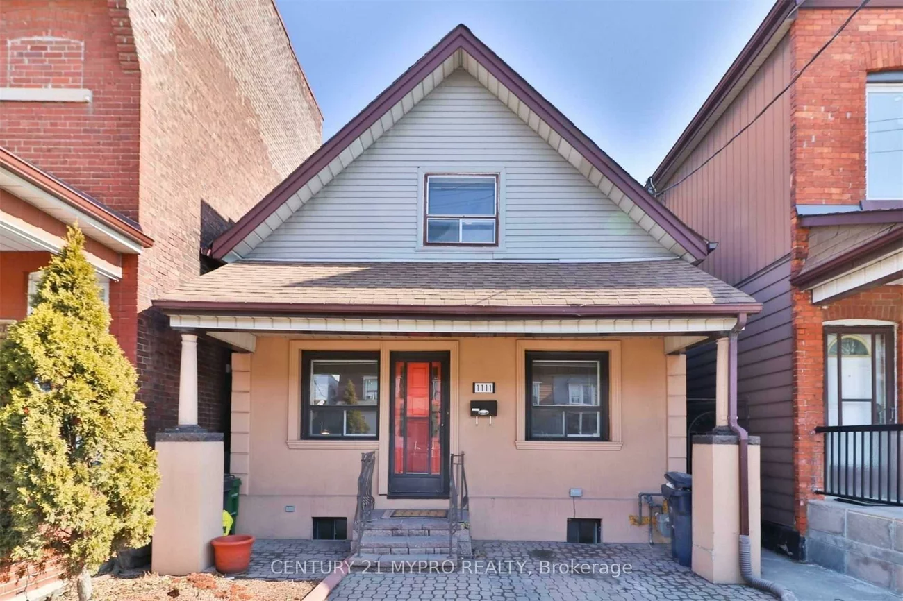 1111, Dufferin, Dovercourt-Wallace Emerson-Junction, Toronto