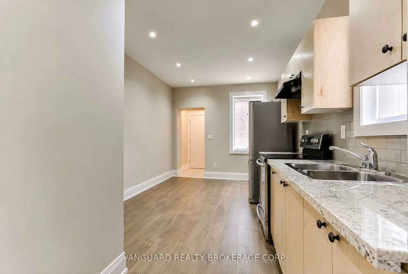 170, Yarmouth, Dovercourt-Wallace Emerson-Junction, Toronto