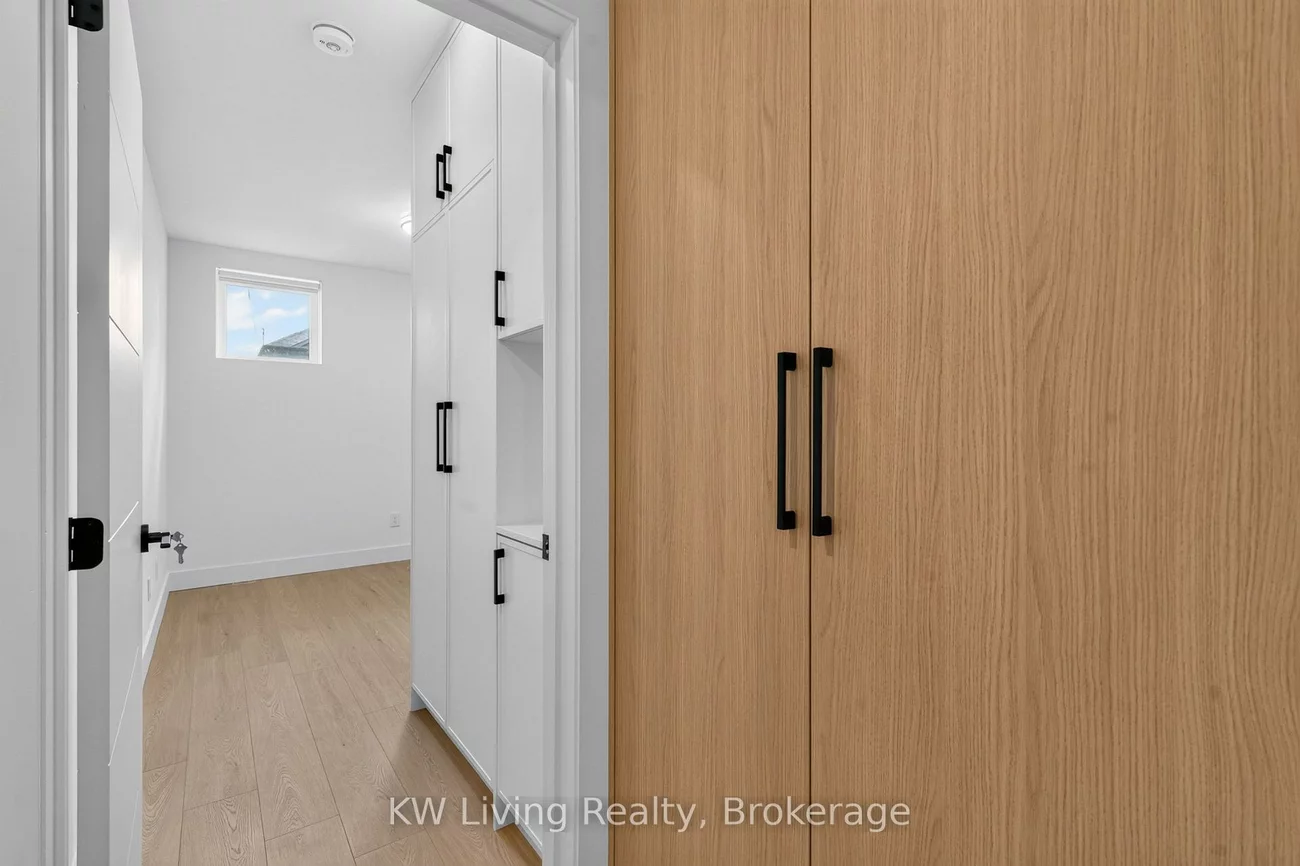 6, Kirknewton, Caledonia-Fairbank, Toronto