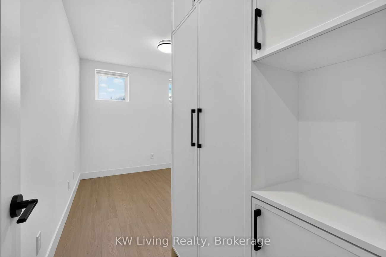 6, Kirknewton, Caledonia-Fairbank, Toronto