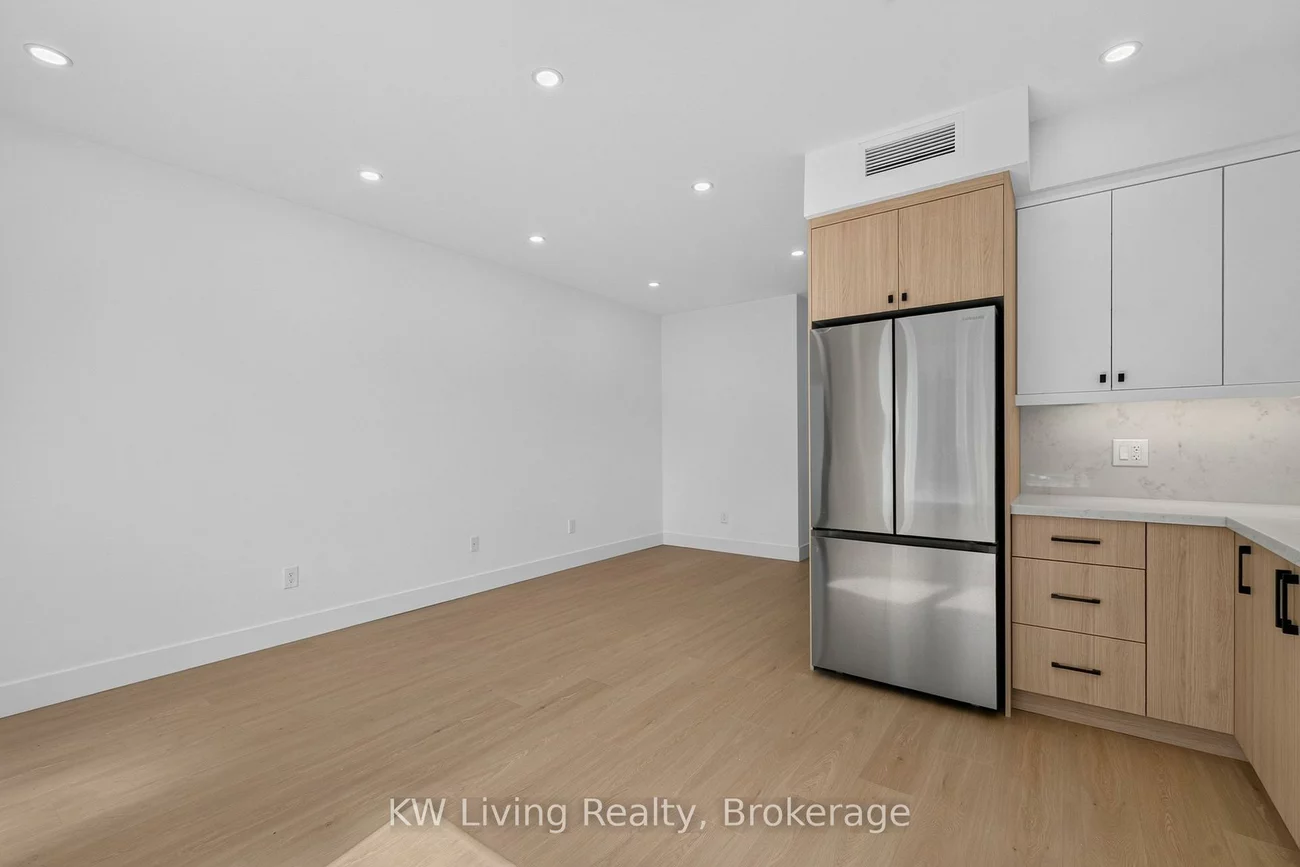 6, Kirknewton, Caledonia-Fairbank, Toronto