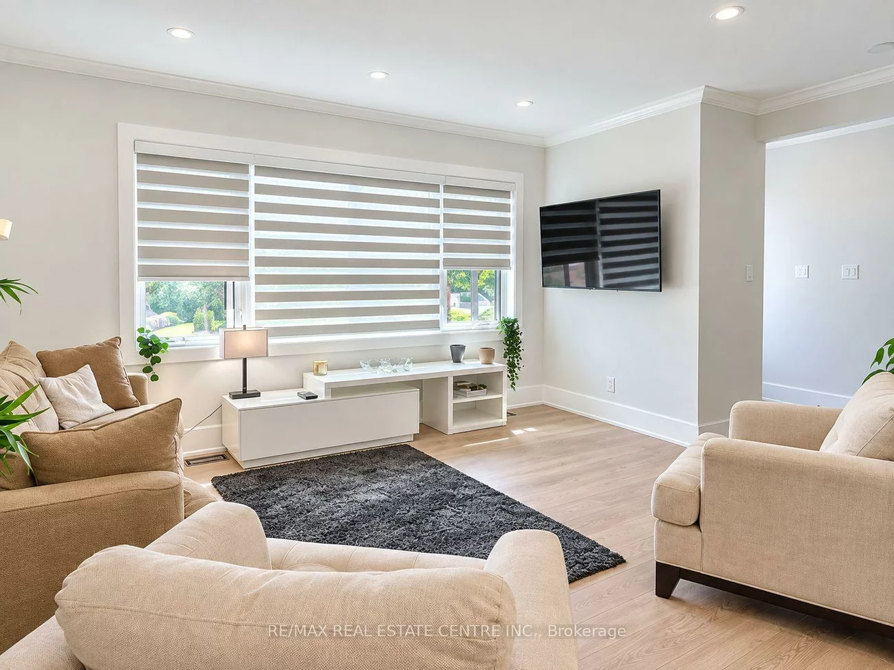 4, Rockfield, Islington-City Centre West, Toronto