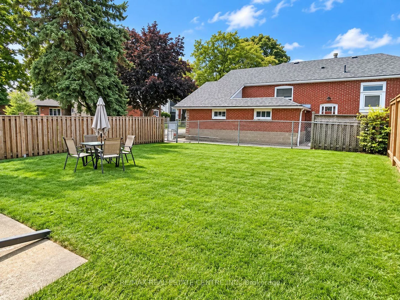 4, Rockfield, Islington-City Centre West, Toronto