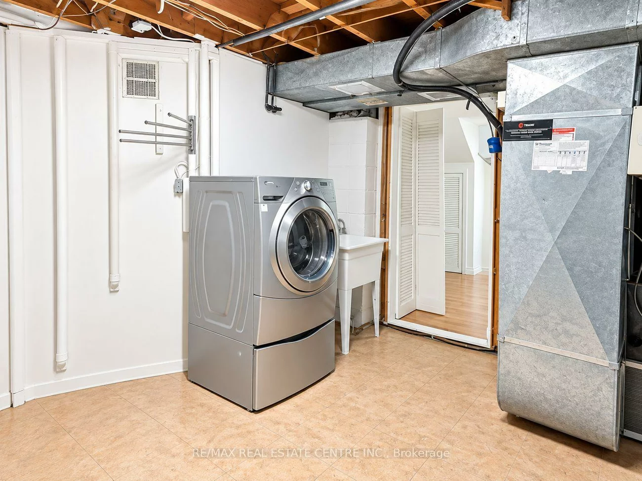 4, Rockfield, Islington-City Centre West, Toronto