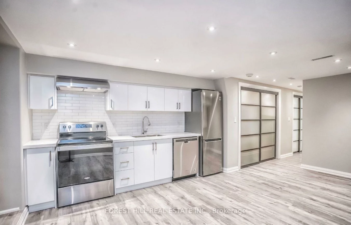 34, Kenneth, High Park North, Toronto