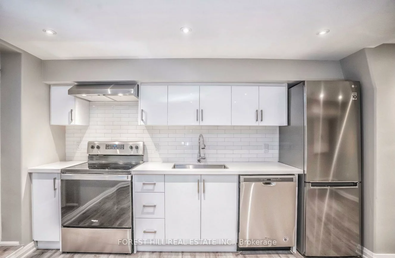 34, Kenneth, High Park North, Toronto