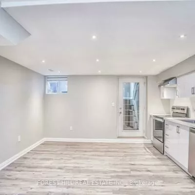 34, Kenneth, High Park North, Toronto