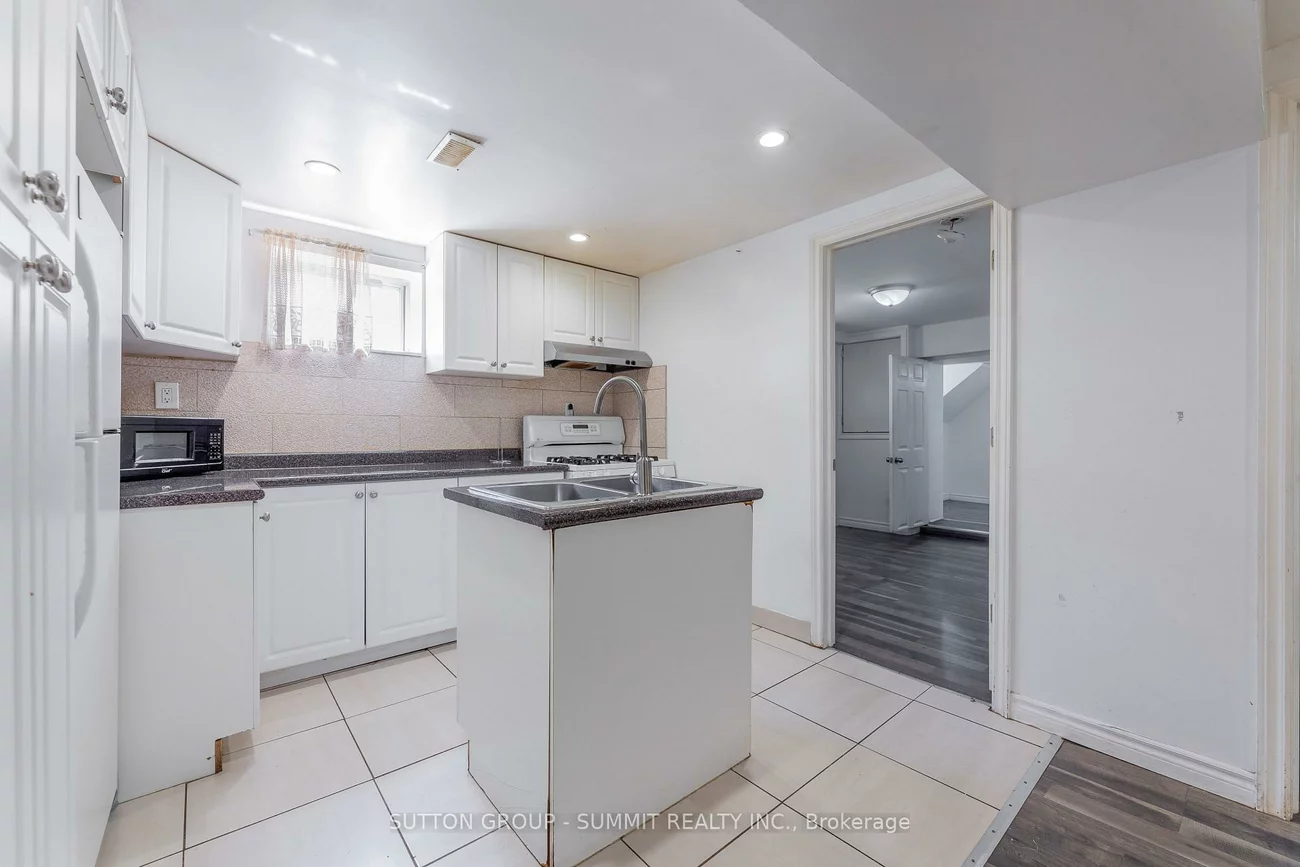 29, Yatescastle, Glenfield-Jane Heights, Toronto