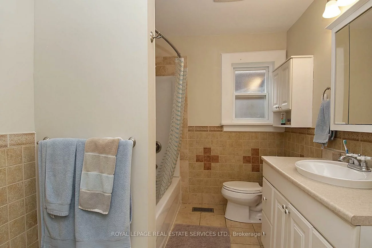 37, Seventeenth, New Toronto, Toronto