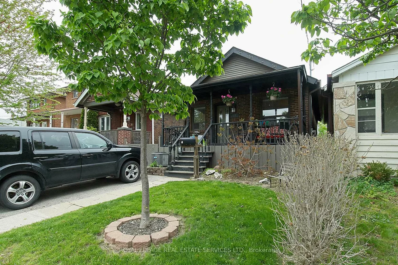 37, Seventeenth, New Toronto, Toronto