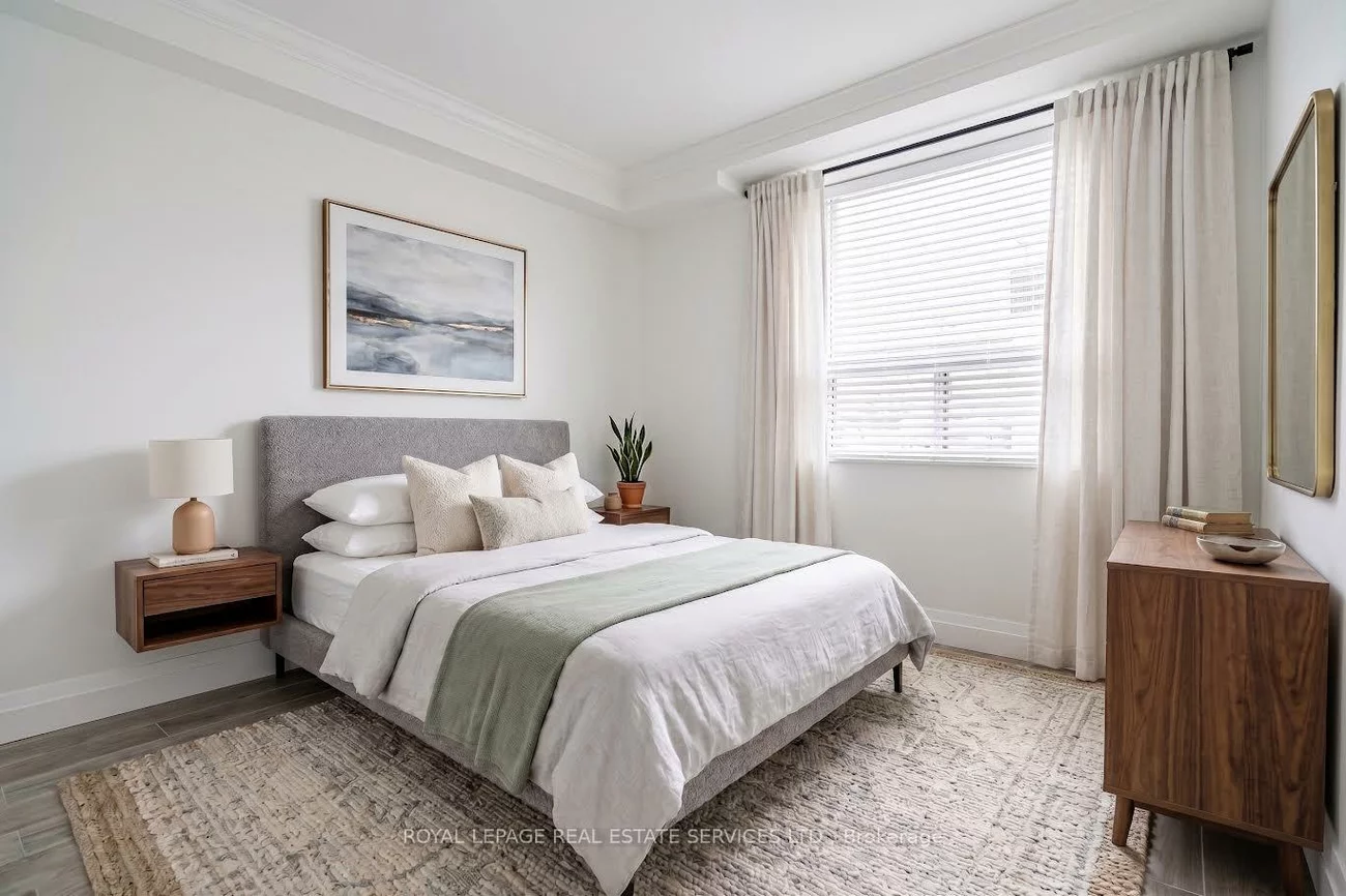 2637, Keele, Maple Leaf, Toronto