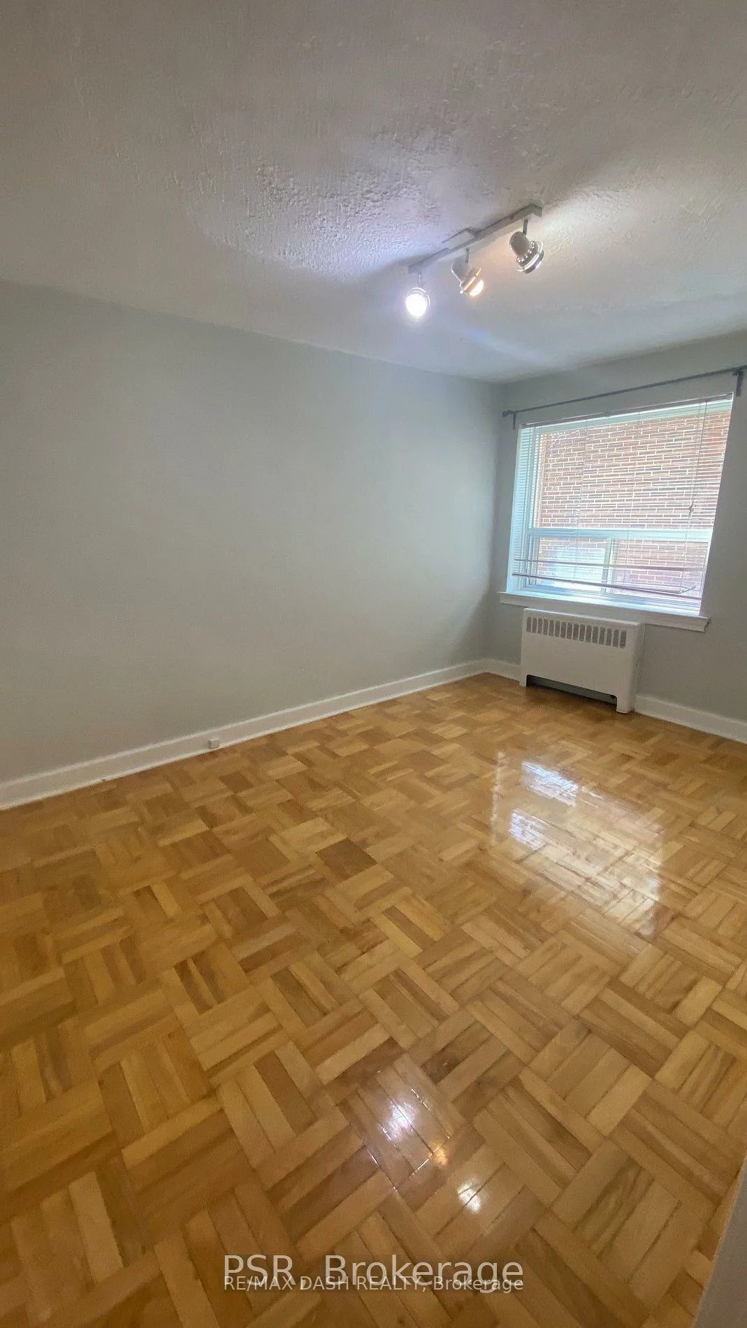 69, Old Mill, Stonegate-Queensway, Toronto