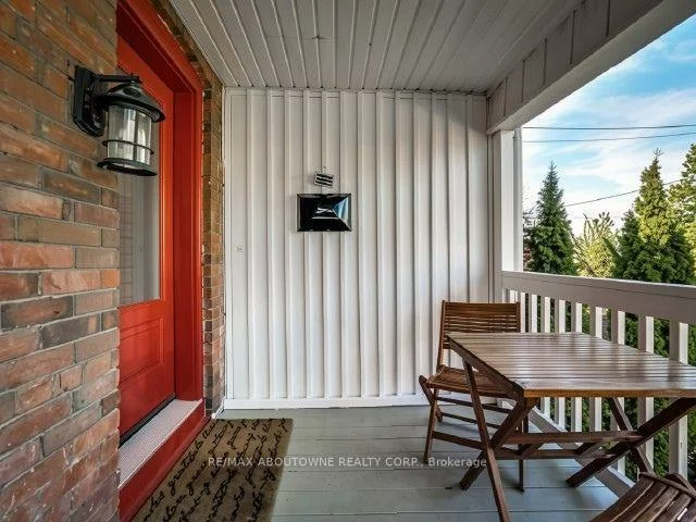 60, Gillespie, Weston-Pellam Park, Toronto
