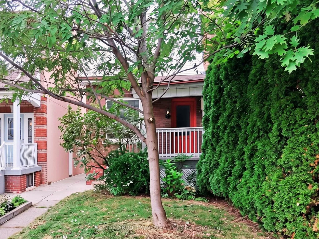 60, Gillespie, Weston-Pellam Park, Toronto