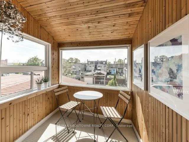 60, Gillespie, Weston-Pellam Park, Toronto