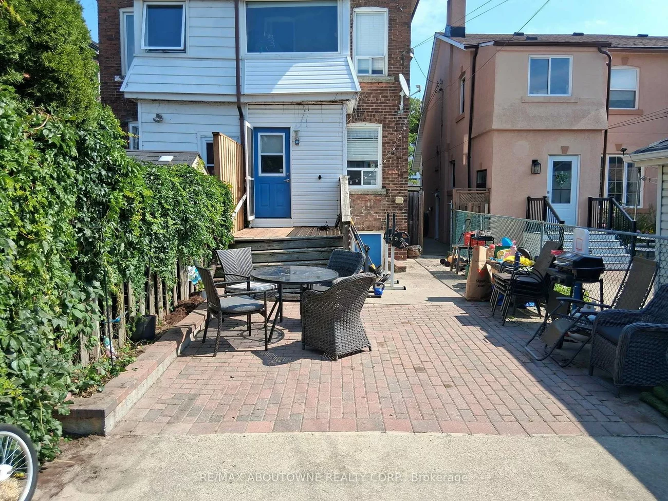 60, Gillespie, Weston-Pellam Park, Toronto