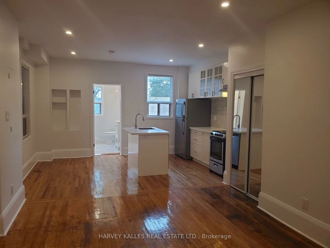 1300, Lansdowne, Corso Italia-Davenport, Toronto