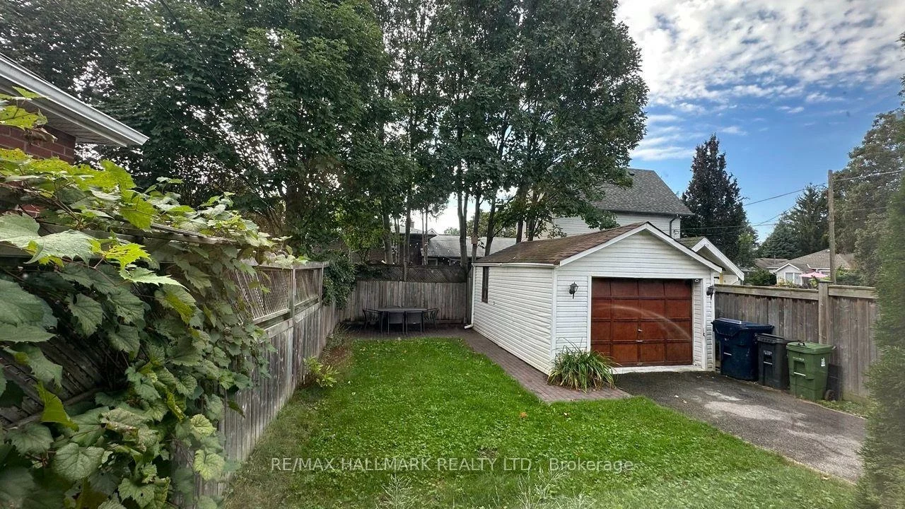 15, Daniels, Stonegate-Queensway, Toronto