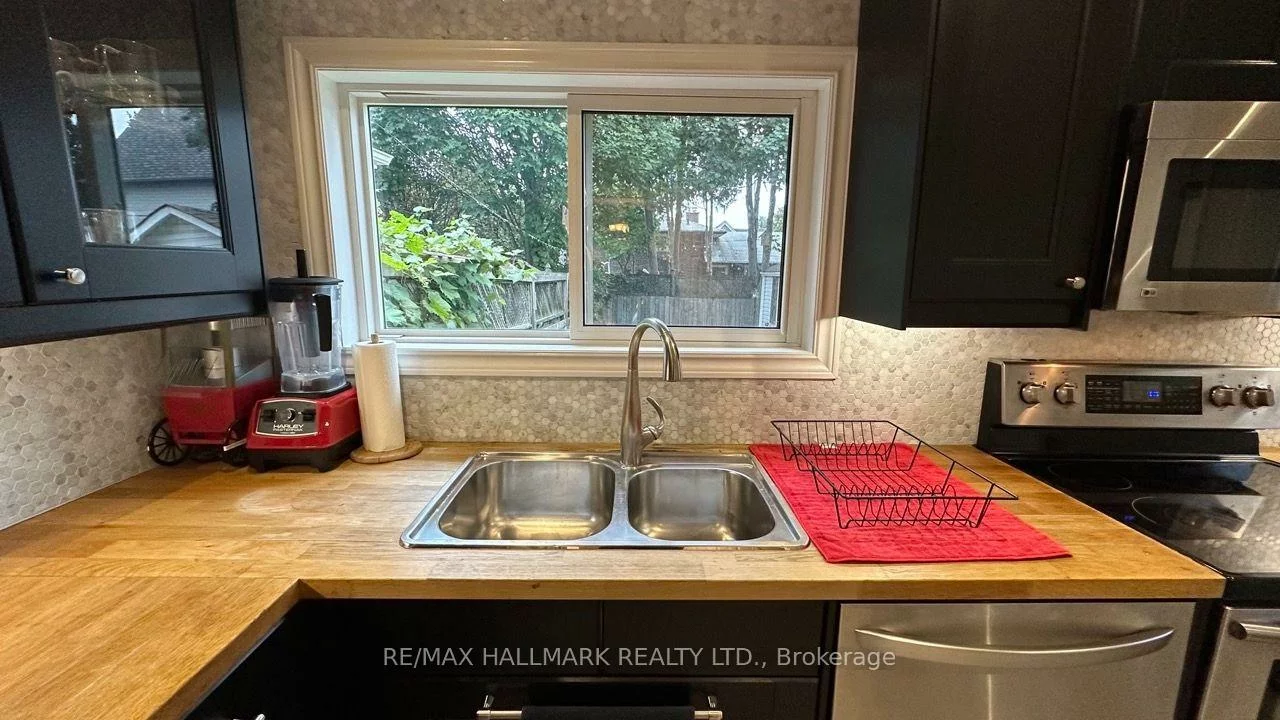 15, Daniels, Stonegate-Queensway, Toronto