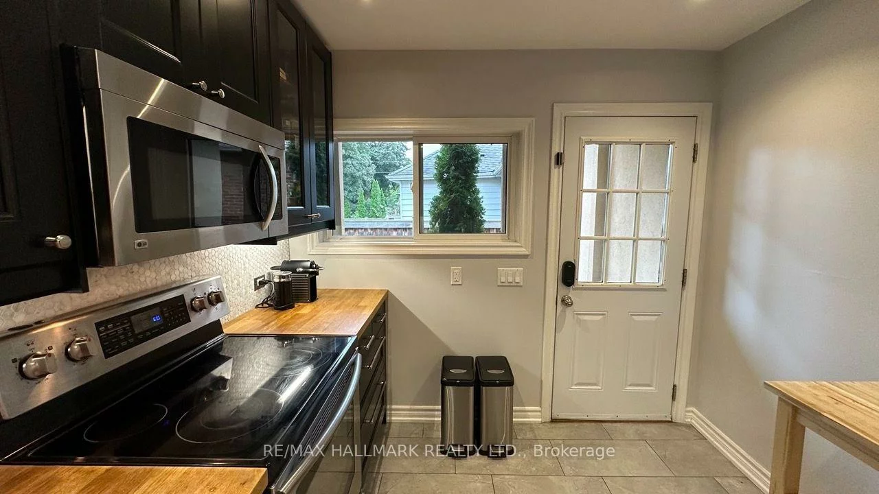 15, Daniels, Stonegate-Queensway, Toronto