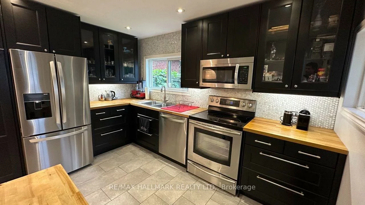 15, Daniels, Stonegate-Queensway, Toronto