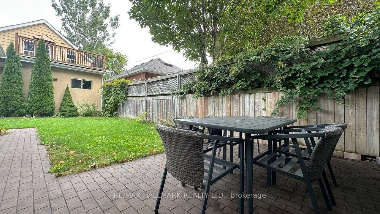 15, Daniels, Stonegate-Queensway, Toronto