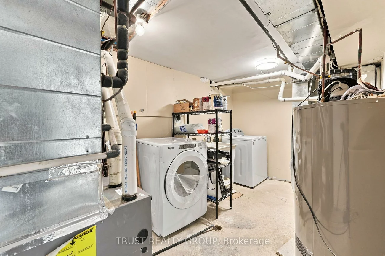 2279, Dundas, High Park-Swansea, Toronto
