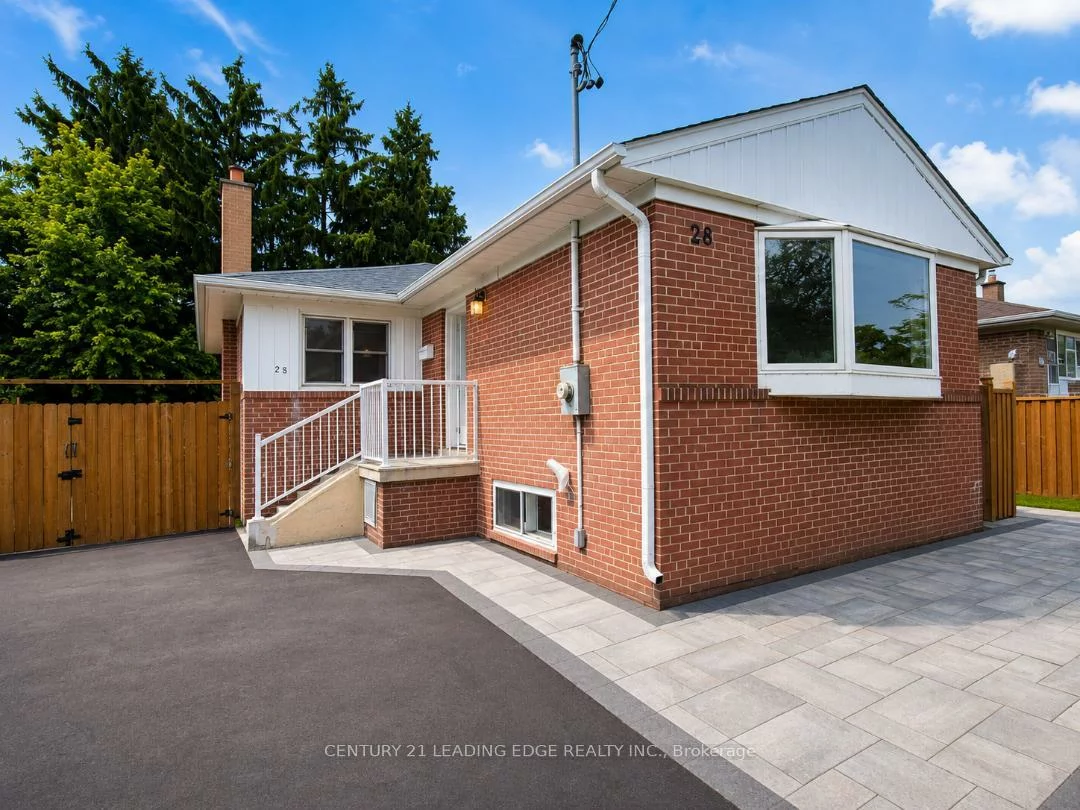 28, Eringate, Eringate-Centennial-West Deane, Toronto