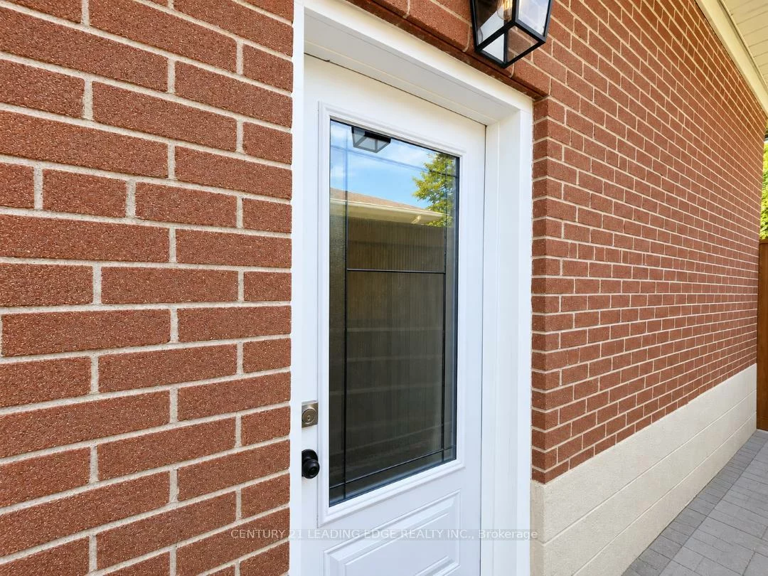 28, Eringate, Eringate-Centennial-West Deane, Toronto