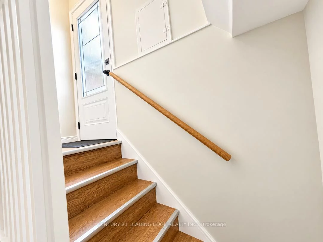28, Eringate, Eringate-Centennial-West Deane, Toronto