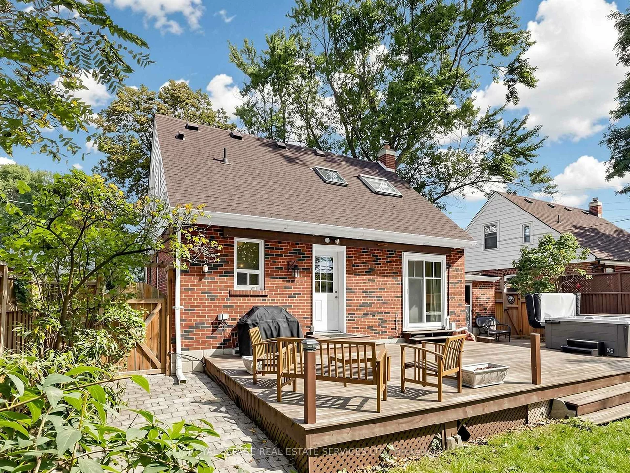 5, Ambleside, Stonegate-Queensway, Toronto