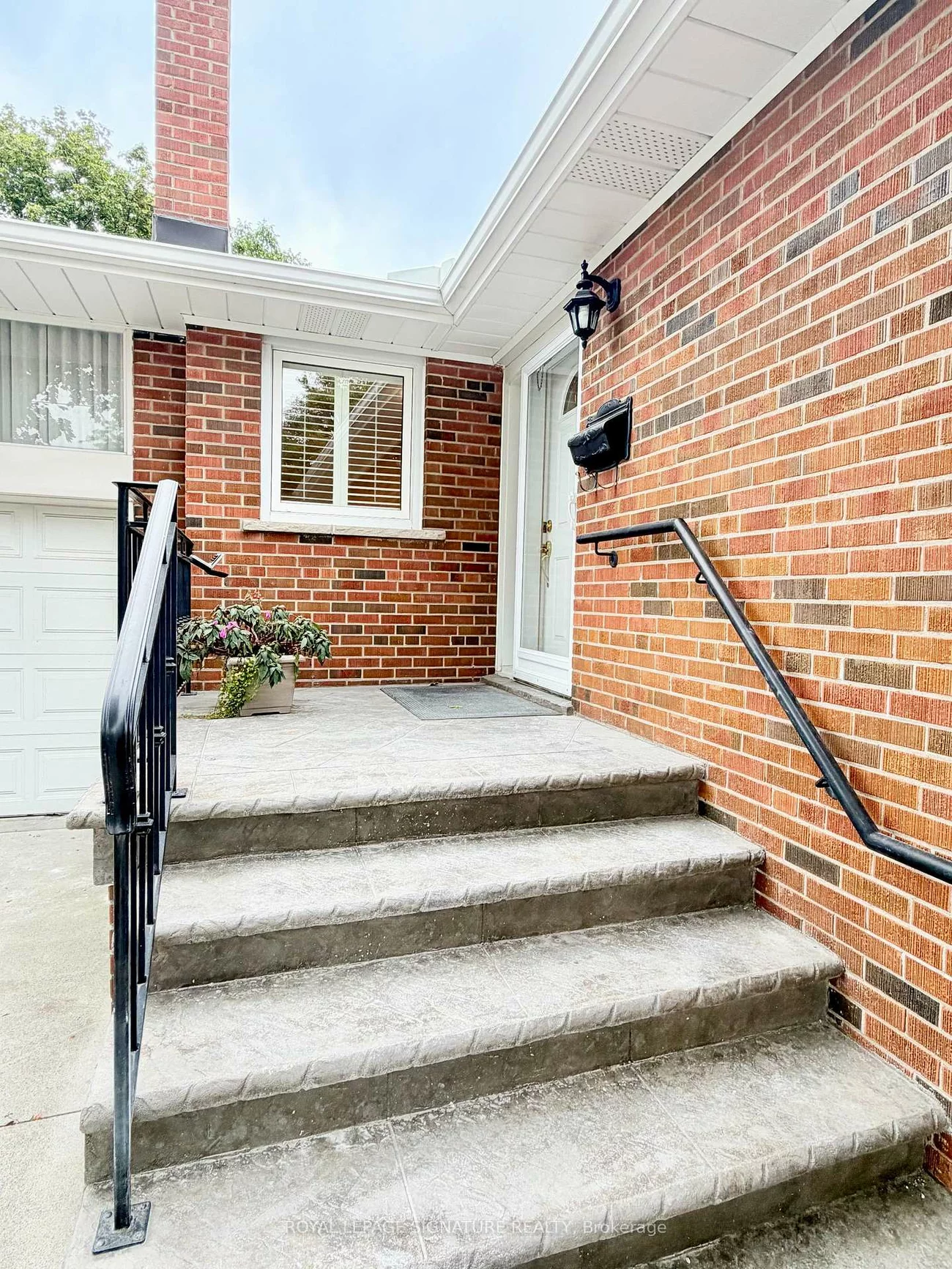 3, Avery, Markland Wood, Toronto
