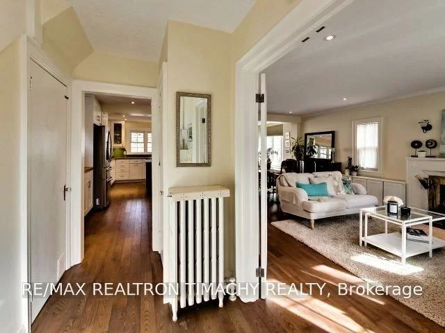 61, Thirty Seventh, Long Branch, Toronto