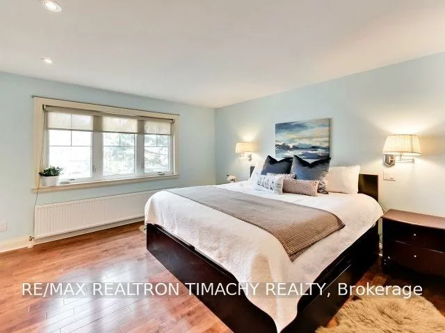 61, Thirty Seventh, Long Branch, Toronto